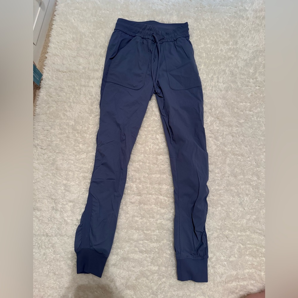 Lululemon dance studio jogger